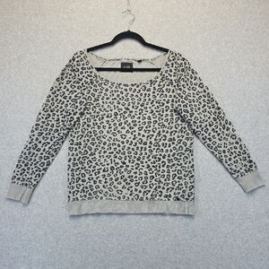 GUESS Los Angeles Leopard Print Lightweight Sweater Size M